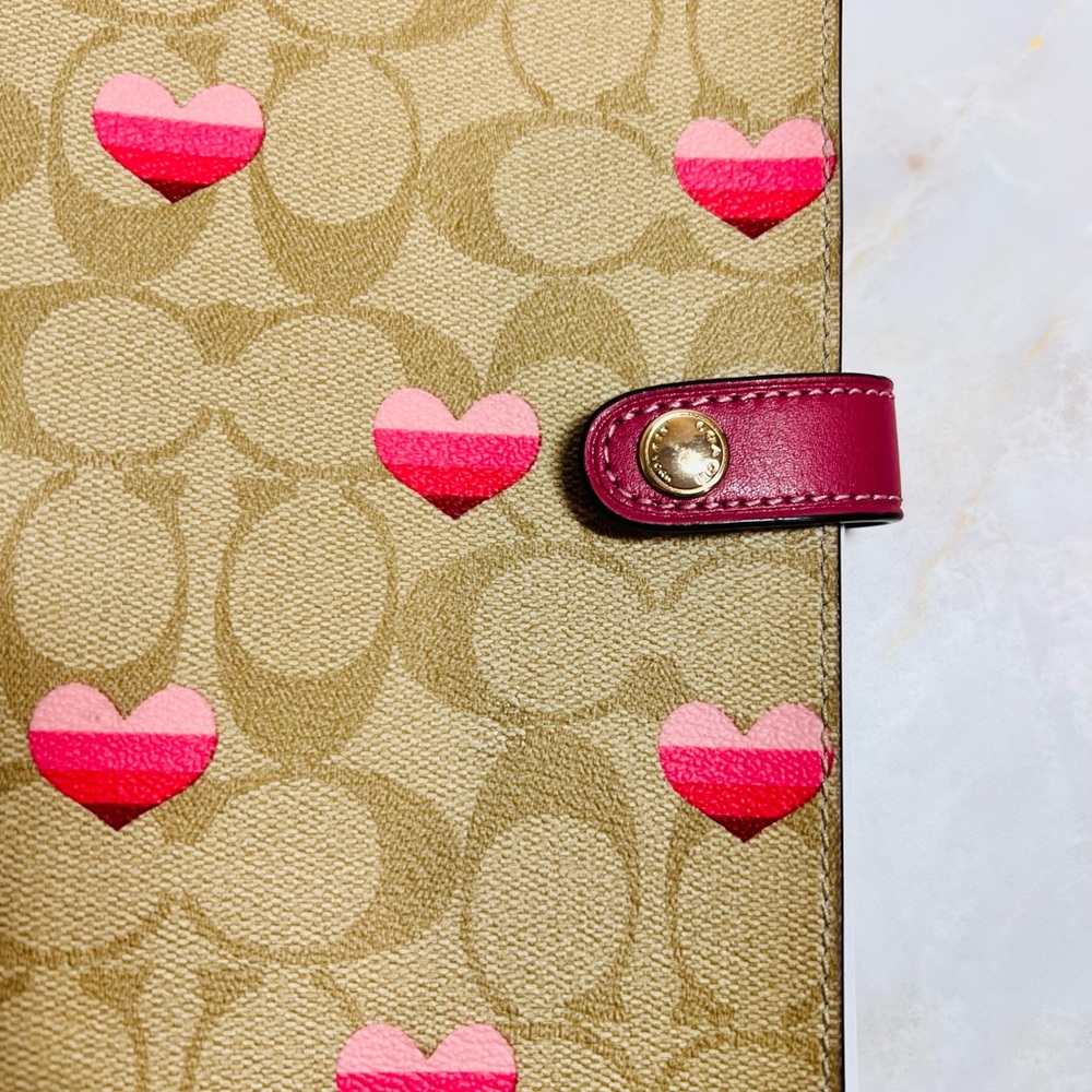 NEW COACH Notebook In Signature Canvas With Stripe Heart Print - Picture 2 of 5